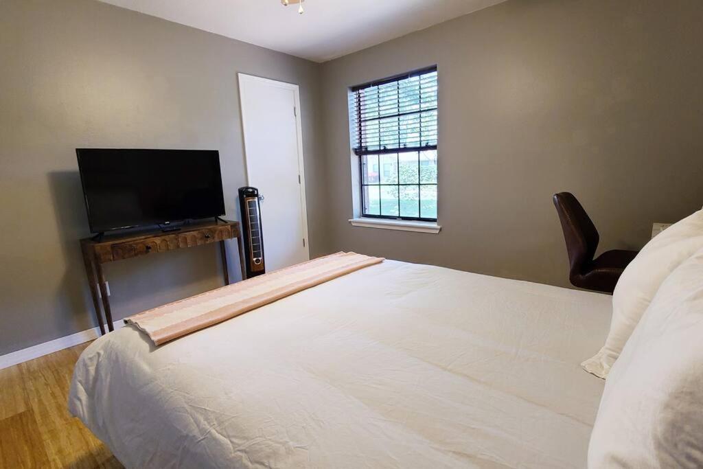 Centrally Located In Rogers And Bentonville! -Private Rooms Extérieur photo