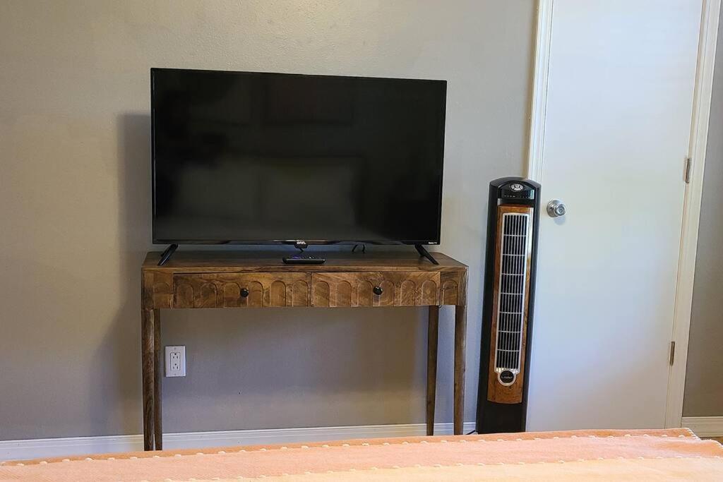 Centrally Located In Rogers And Bentonville! -Private Rooms Extérieur photo